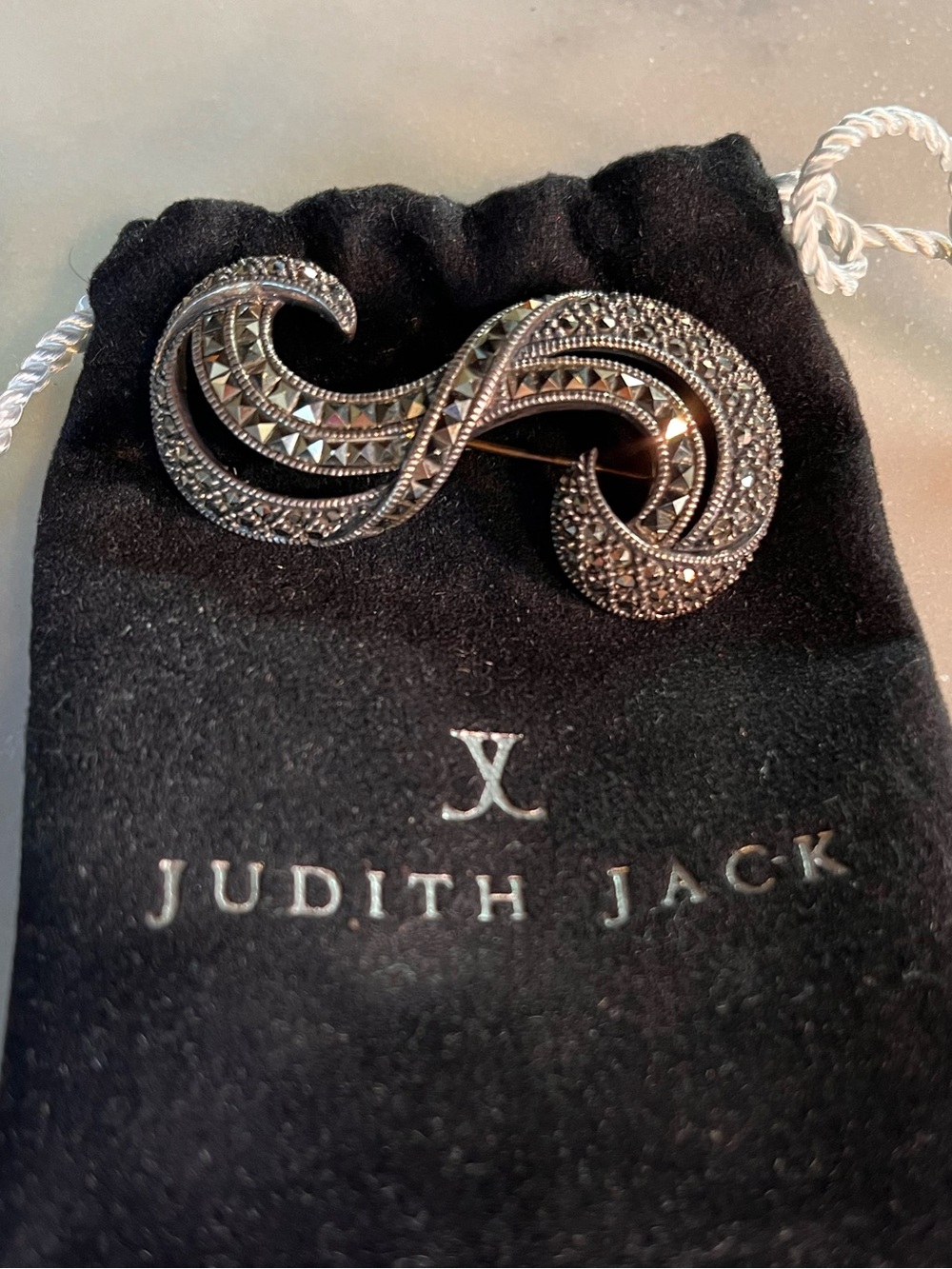 Judith Jack Sterling Silver Marcasite Scroll Wave Brooch Pin with Original Pouch